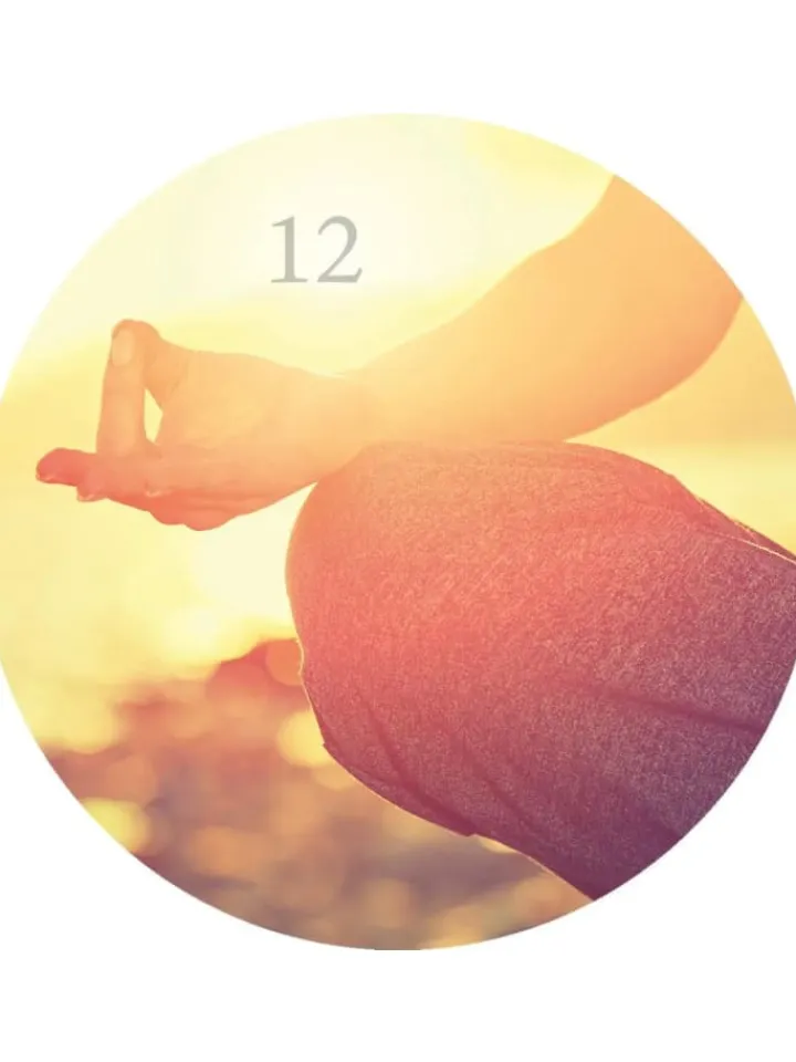 ars edition Adventskalender<Adventskalender in der Dose. 24 kleine Yoga-Auszeiten für den Advent