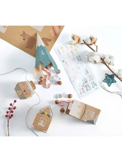 folia PAPER Kreativbedarf & Do-It-Yourself<Adventskalender-Bastelset "Village in the snow" in Hellbraun