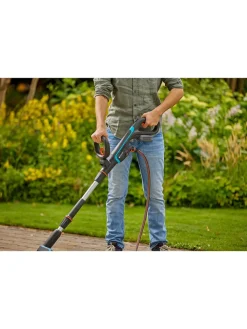Gardena Gartendekoration<Akku-Multi-Reiniger "Aqua Brush Universal 04" in Grau