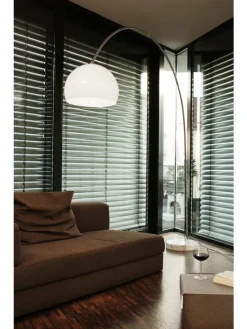 SalesFever Stehleuchten<Bogenlampe 208 cm höhenverstellbar dimmbar Marmorfuß und Lampenschirm in Weiß