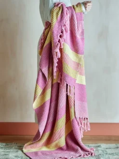 Bloomingville Wohndecken & Plaids<Decke ISNEL Pink Gelb Gestreift 160x130 cm