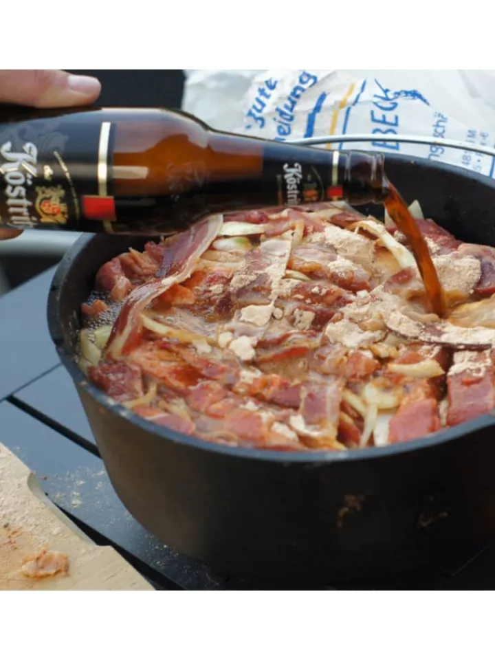 Camp Chef Grillen<Feuertopf Gusseisen 12" in schwarz - 30cm