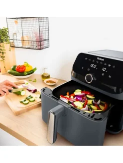 Tefal Küchenelektronik<Heißluftfritteuse "Easy Fry Mega" in Schwarz - 7,5 l