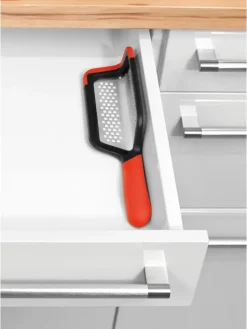 Silit Koch- & Backutensilien<2in1-Reibe "GrateCut" in Schwarz/ Rot - (L)29,6 cm
