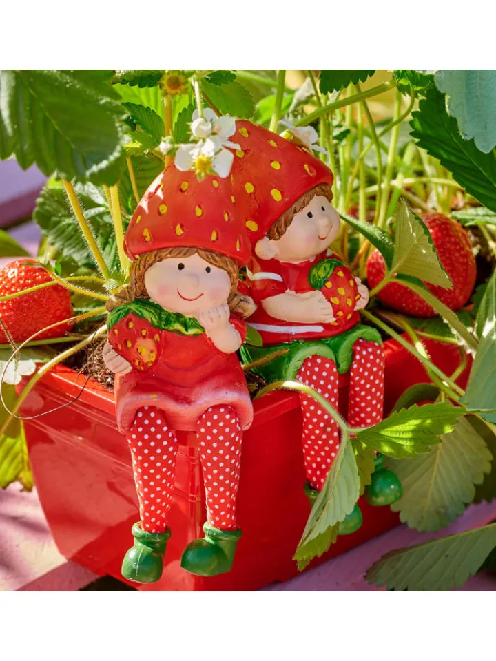 MARELIDA Gartendekoration<Kantenhocker Erdbeermädchen Lotte Gartenfigur H: 19cm in rot