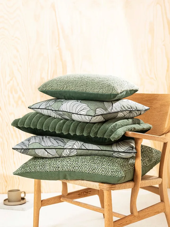 Magma Heimtex Kissen & Kissenhüllen<Kissenhülle "Raya" in Grün - (L)45 x (B)45 cm