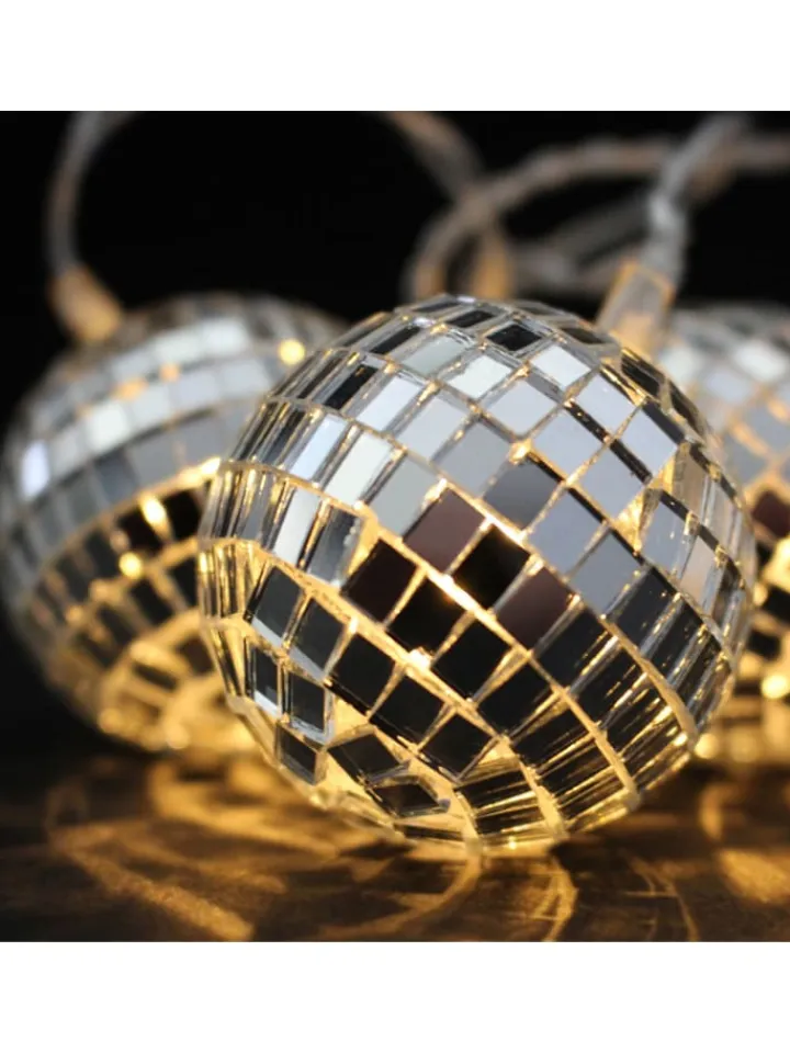 SATISFIRE Lichterketten & Dekobeleuchtung<LED Lichterkette Diskokugel 10 kleine Spiegelkugeln L: 1,35m in silber