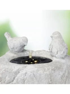 MARELIDA Gartendekoration<LED Solar Brunnen mit Vögelchen Zierbrunnen Tränke H: 34cm in grau