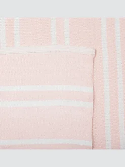 Beliani Outdoorteppiche<Outdoorteppich AKYAR in Rosa - (W) 140 x (H) 1 x (L) 200 cm