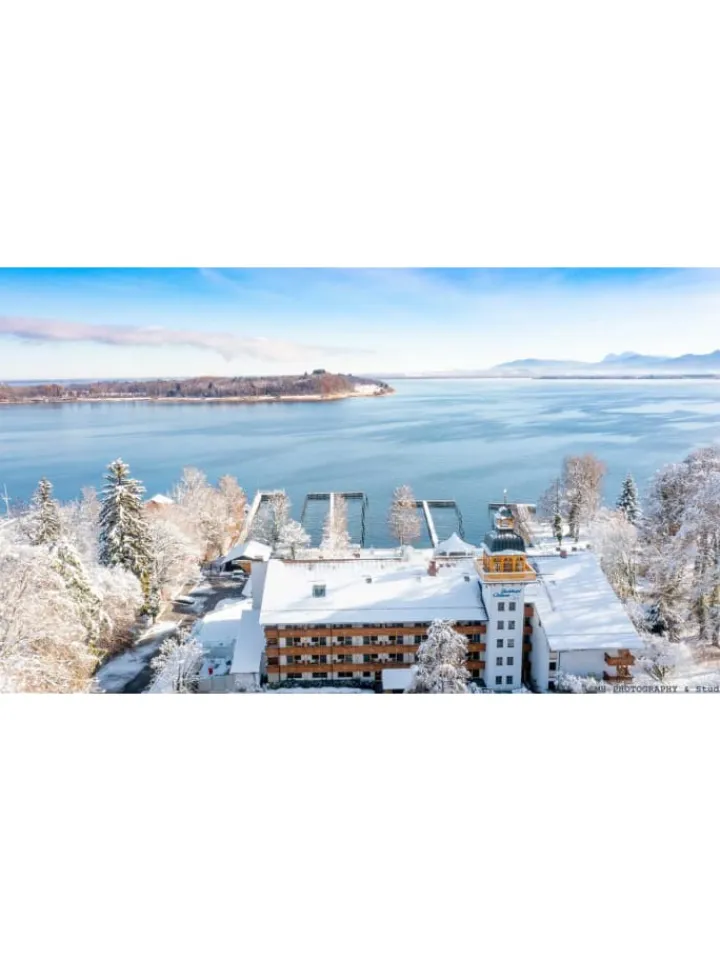 reiseschein.de Reisegutscheine<REISESCHEIN: 3 bis 4 Tage für zwei Personen im Yachthotel Chiemsee, Frühstück/HP