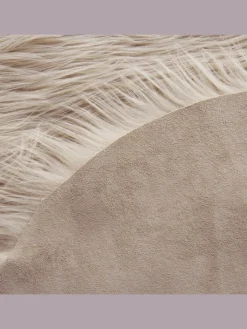 Beliani Lammfelle & Co<Schaffell MAMUNGARI in Beige - (W) 60 x (H) 6 x (L) 180 cm