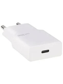 GRUNDIG Technikzubehör<USB-C-Adapter in Weiß