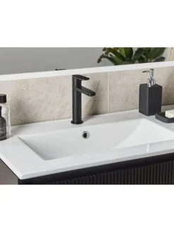 Beliani Badarmaturen<Wasserhähne COLHUE in Schwarz - (W) 5 x (H) 18 x (L) 17 cm