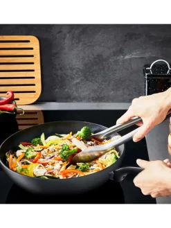 Tefal Kochgeschirr<Wokpfanne "Titanium Force" in Schwarz - Ø 28 cm