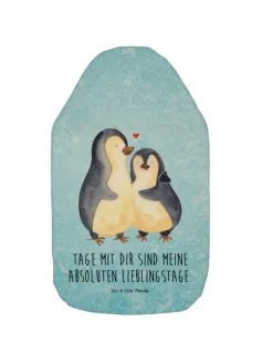 Mr. & Mrs. Panda Wärmflaschen & -Kissen<Wärmekissen Pinguin umarmen mit Spruch in Eisblau